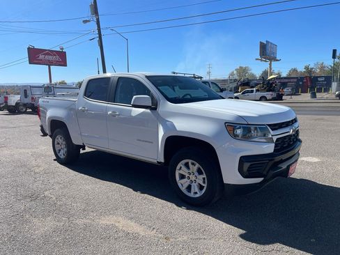 Used 2022 Chevrolet Colorado LT w/ Safety Package AWD/4WD image 2