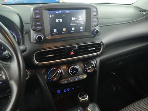 Used 2020 Hyundai Kona SEL Plus w/ Cargo Package image 13