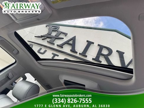 Used 2021 Toyota Sequoia Platinum AWD/4WD image 27