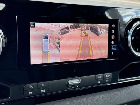 Used 2024 Mercedes-Benz Sprinter 2500 image 22