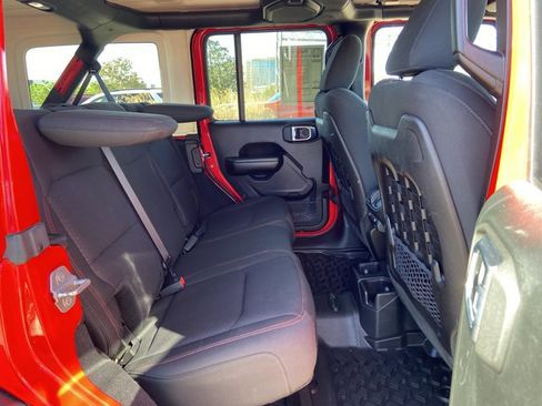 Used 2018 Jeep Wrangler Unlimited Rubicon image 14