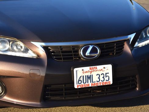 Used 2012 Lexus CT 200h Premium image 17