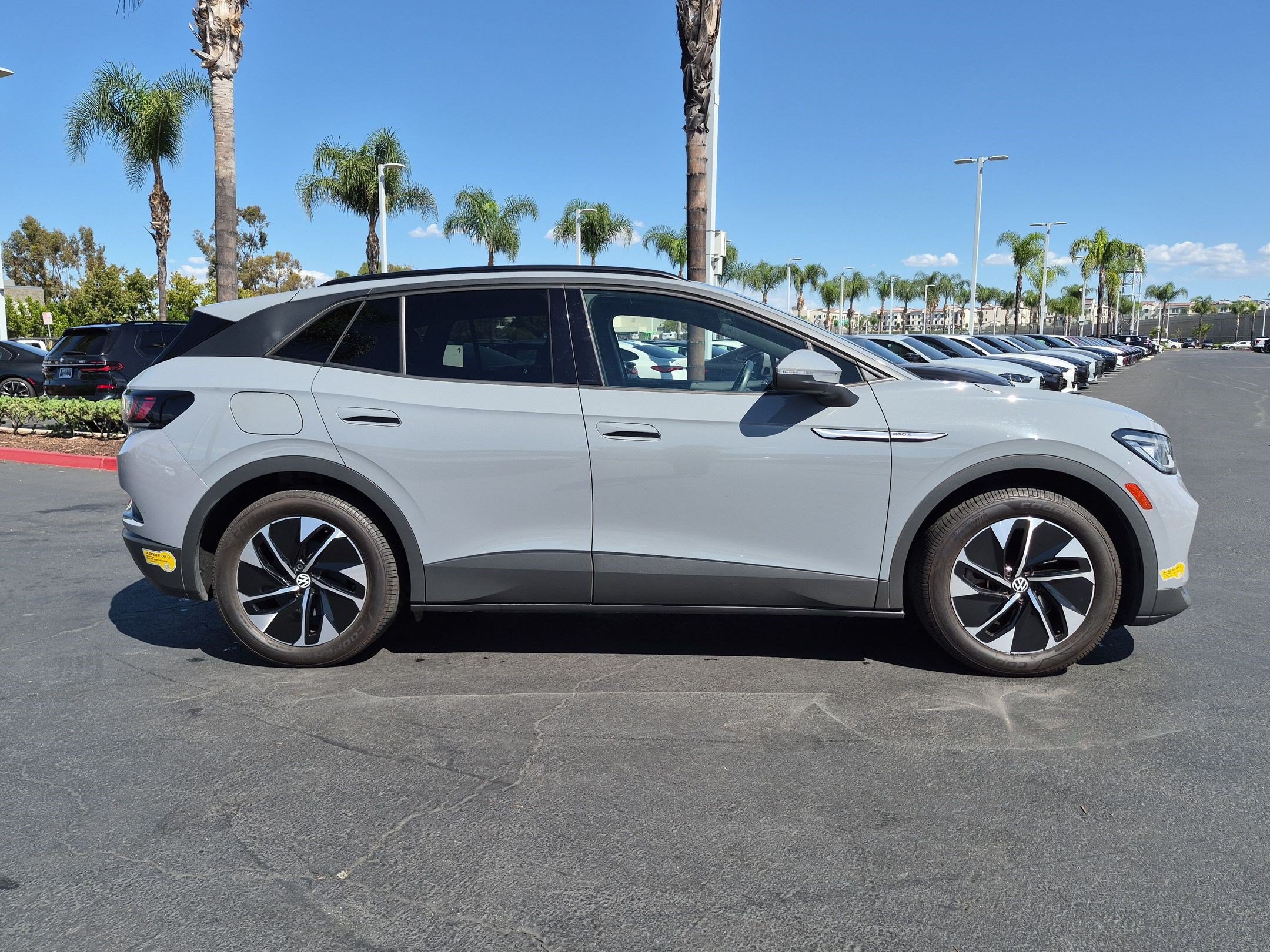 Used 2021 Volkswagen ID.4 Pro S RWD image 11
