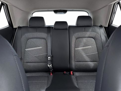 New 2026 Hyundai Venue SEL FWD image 25