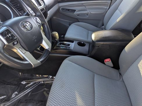 Used 2015 Toyota Tacoma PreRunner image 25