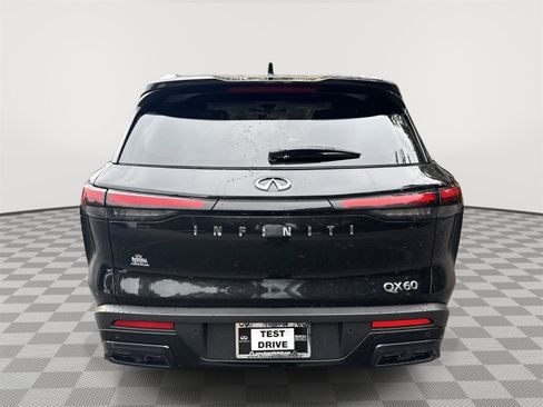Certified 2025 INFINITI QX60 Luxe image 6