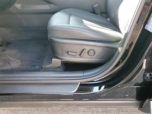 Certified 2025 Kia Sorento S image 12