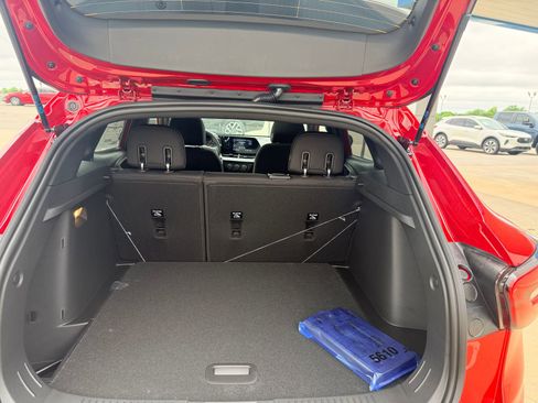 New 2026 Chevrolet Trax RS w/ Sunroof Package FWD image 9
