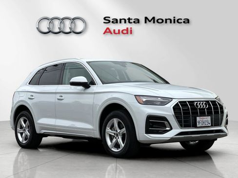 Used 2023 Audi Q5 2.0T Premium w/ Convenience Package AWD/4WD image 9