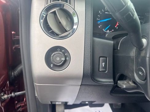 Used 2016 Ford Expedition XLT w/ Equipment Group 201A AWD/4WD image 12