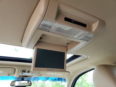 Used 2013 Chevrolet Tahoe LTZ AWD/4WD image 14