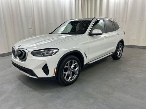 Used 2023 BMW X3 xDrive30i w/ Premium Package image 2