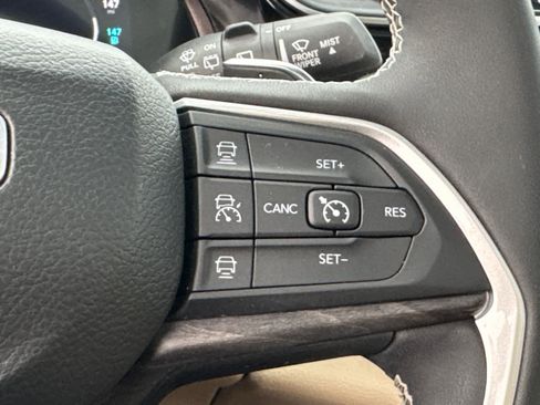 Used 2022 Jeep Grand Cherokee Limited 4xe image 21