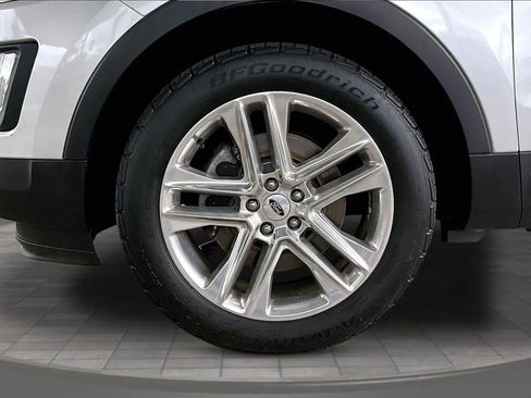 Used 2017 Ford Explorer XLT w/ Equipment Group 202A image 32