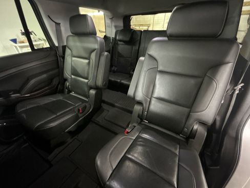 Used 2019 GMC Yukon SLT w/ HD Trailering Package AWD/4WD image 26