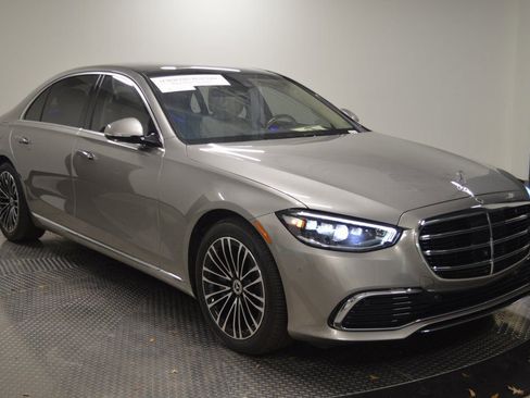 Used 2024 Mercedes-Benz S 580e 4MATIC Sedan image 9