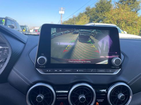 Used 2025 Nissan Sentra SV image 17