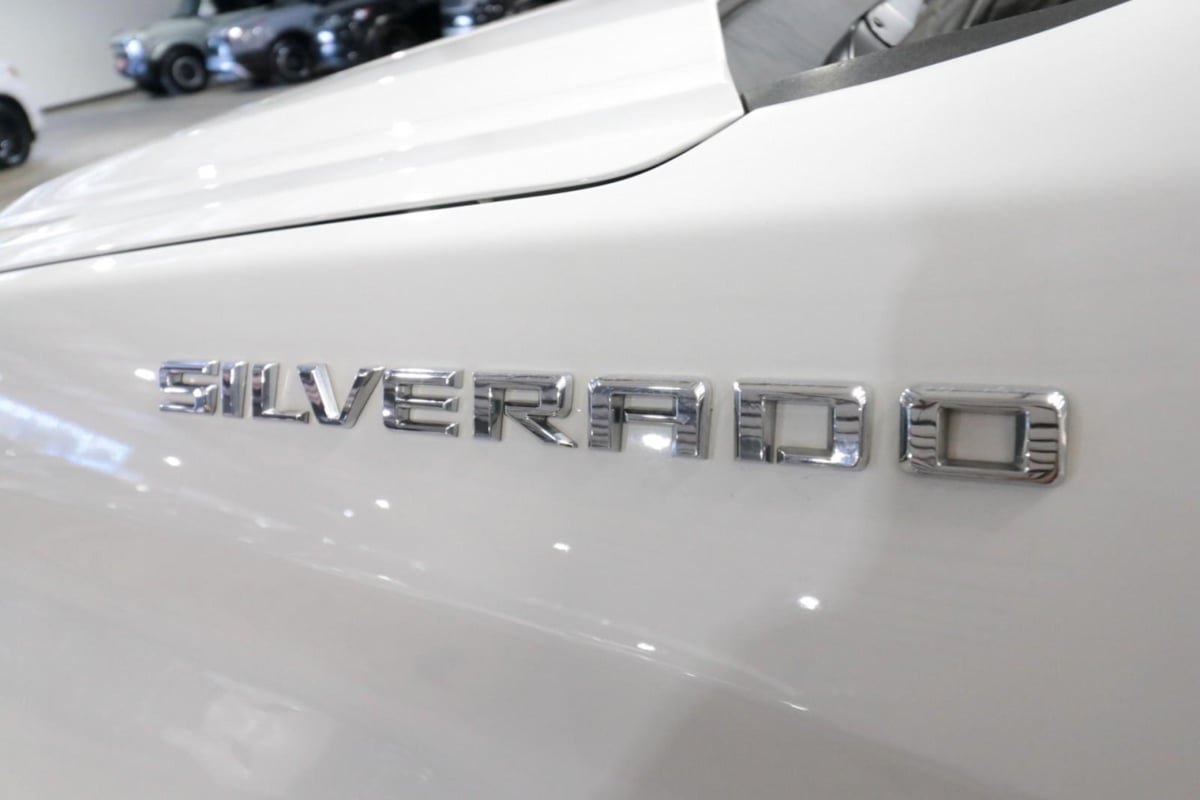 Used 2023 Chevrolet Silverado 1500 Custom AWD/4WD image 33
