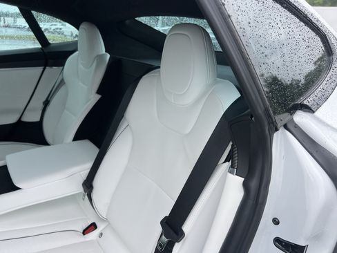 Used 2022 Tesla Model S Plaid AWD/4WD image 33