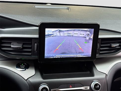 Used 2020 Ford Explorer XLT image 22
