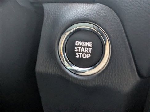 Used 2025 Toyota RAV4 XLE image 38