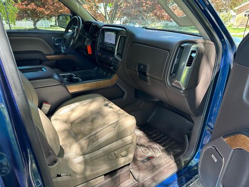 Used 2018 Chevrolet Silverado 1500 LTZ w/ Texas Edition AWD/4WD image 27