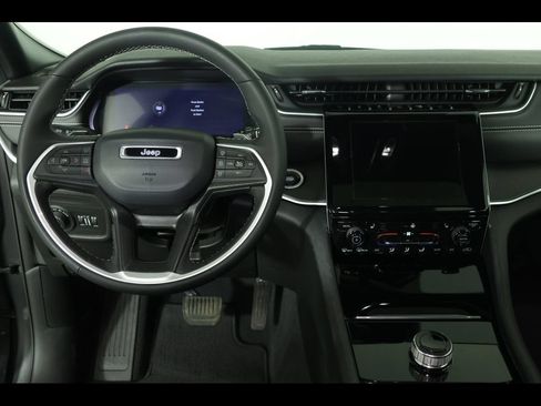 Used 2023 Jeep Grand Cherokee L Laredo AWD/4WD image 25