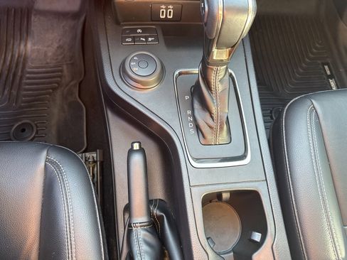 Used 2019 Ford Ranger Lariat w/ Equipment Group 501A Mid image 28