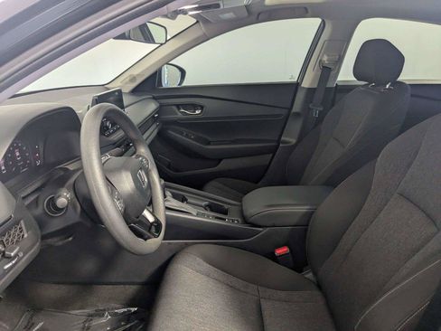 Used 2023 Honda Accord EX image 9