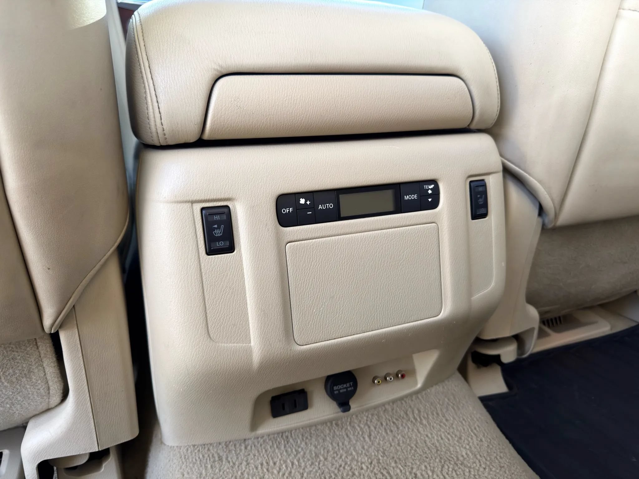 Used 2016 INFINITI QX80 4WD w/ Deluxe Technology Package image 13