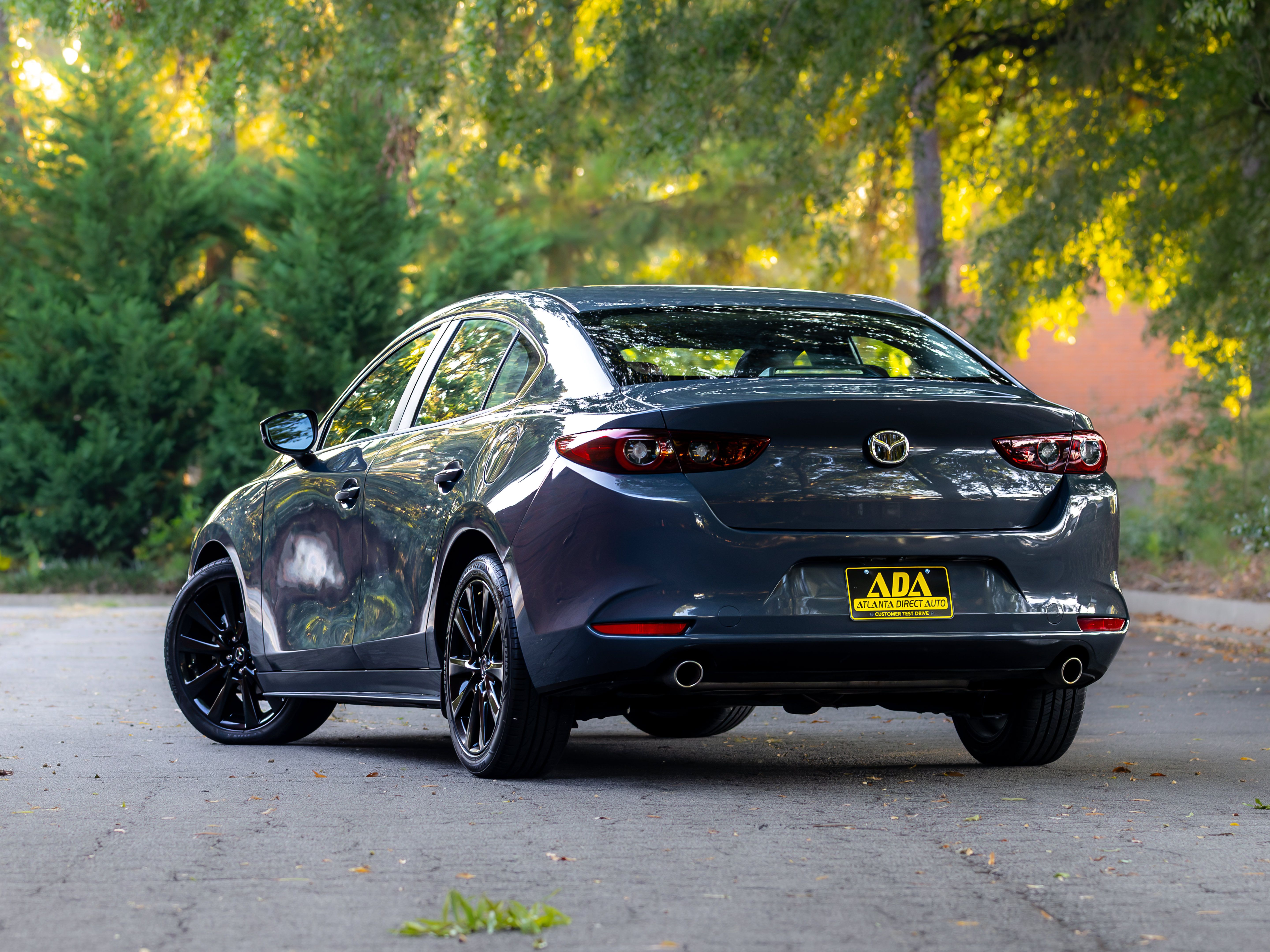 Used 2022 MAZDA MAZDA3 s FWD image 3