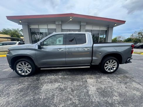 Used 2021 Chevrolet Silverado 1500 High Country w/ Technology Package AWD/4WD image 8
