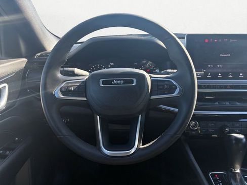 Used 2022 Jeep Compass Altitude image 14