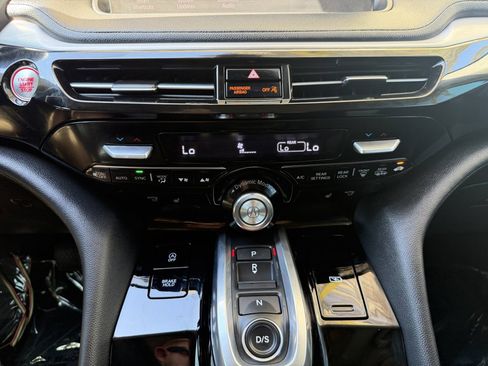 Used 2024 Acura MDX SH-AWD image 22