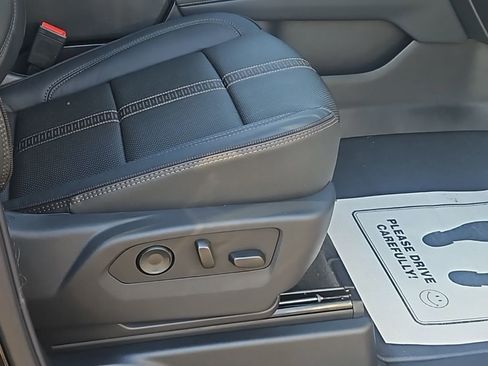 New 2026 Chevrolet Suburban High Country AWD/4WD image 25