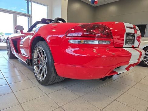 Used 2004 Dodge Viper SRT-10 RWD image 5