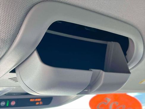 Used 2025 Chevrolet Blazer LT image 31