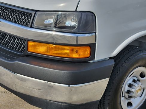 New 2025 Chevrolet Express 3500 w/ Power Convenience Package image 6