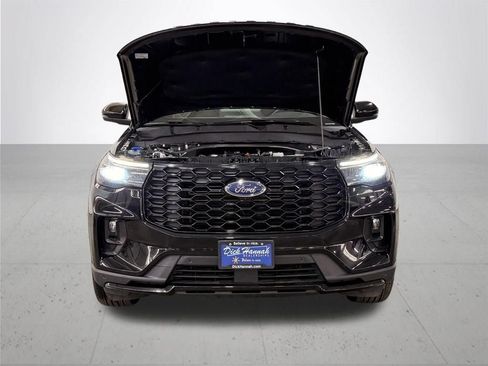 Certified 2025 Ford Explorer ST-Line AWD/4WD image 6