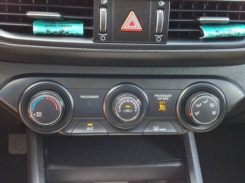 Used 2020 Kia Forte LXS FWD image 15