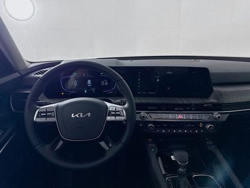 Used 2025 Kia Telluride EX w/ EX Captain's Chair Package AWD/4WD image 24
