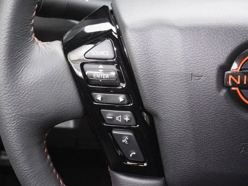 Used 2025 Nissan Frontier PRO-4X AWD/4WD image 20