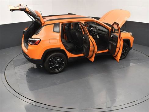 New 2026 Jeep Compass Latitude image 30