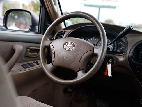 Used 2004 Toyota Tundra Limited image 26