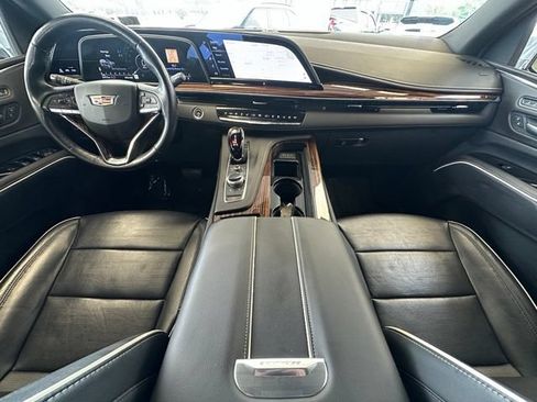 Used 2022 Cadillac Escalade ESV Premium Luxury AWD/4WD image 24