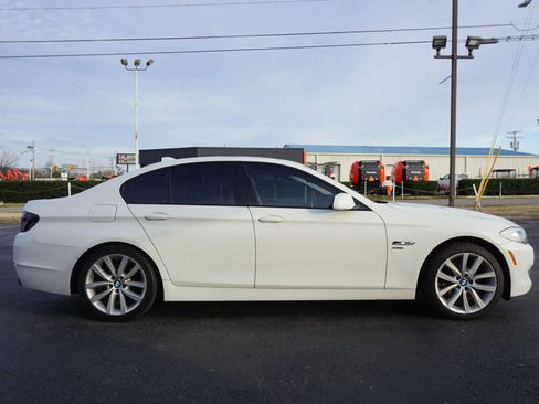 Used 2011 BMW 535i xDrive Sedan image 4