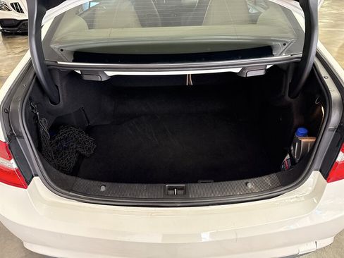 Used 2010 Mercedes-Benz E 550 Coupe image 29