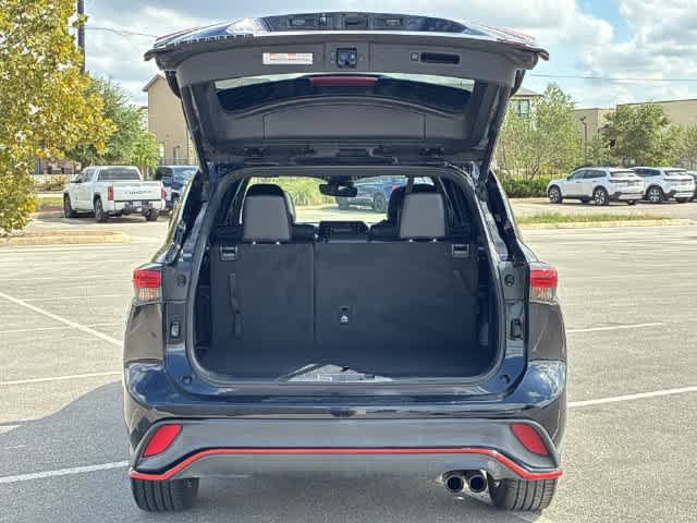 Used 2021 Toyota Highlander XSE FWD image 37