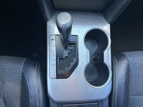 Used 2013 Toyota Camry SE image 5