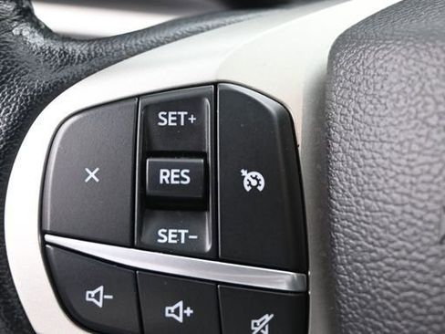 Used 2022 Ford Explorer XLT AWD/4WD image 18
